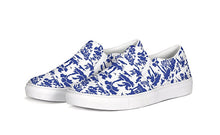 Load image into Gallery viewer, Blue Willow Style Chinoiserie Slip On Canvas Shoes